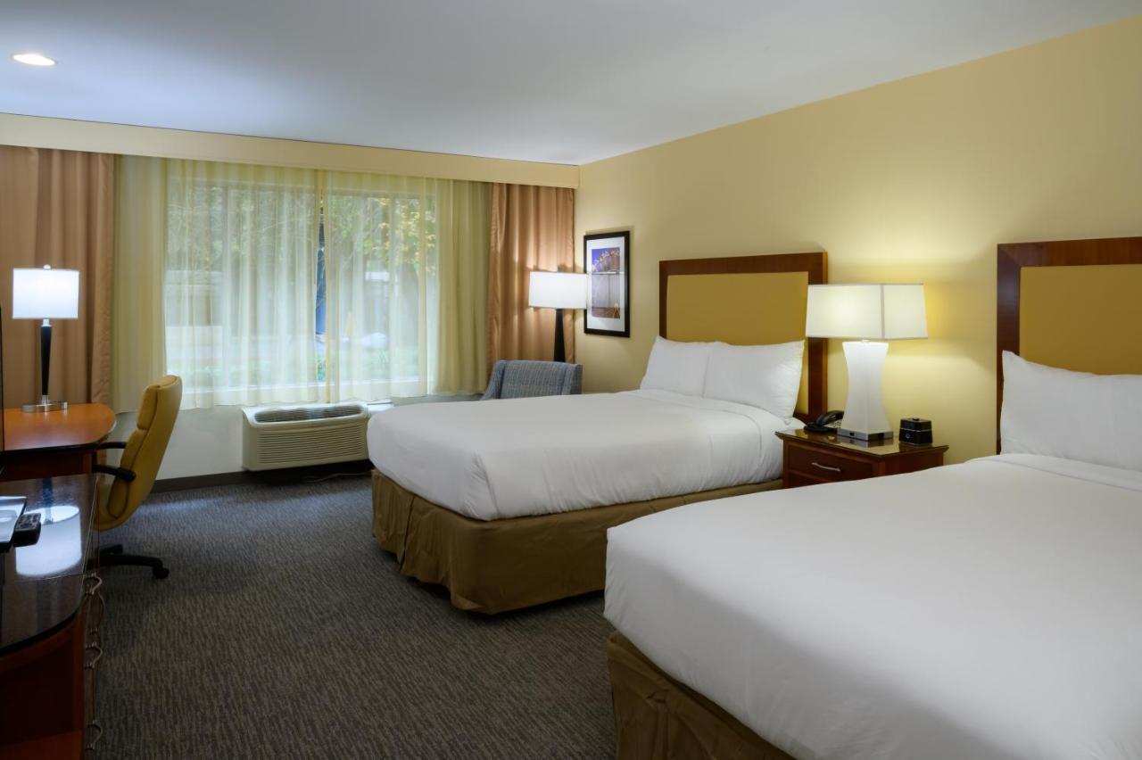 Hotel Airtel Plaza 3*