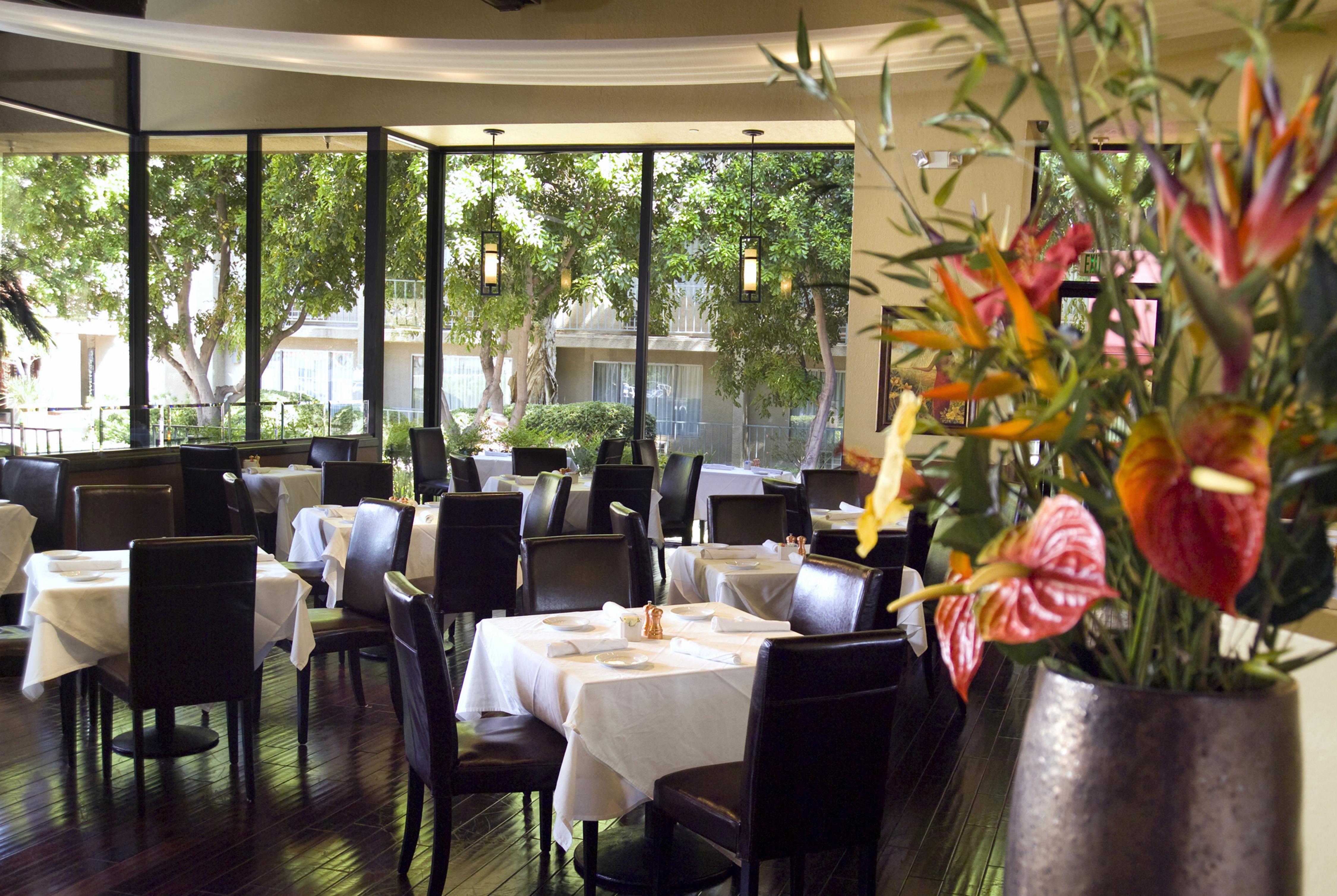 Hotel Airtel Plaza 3*