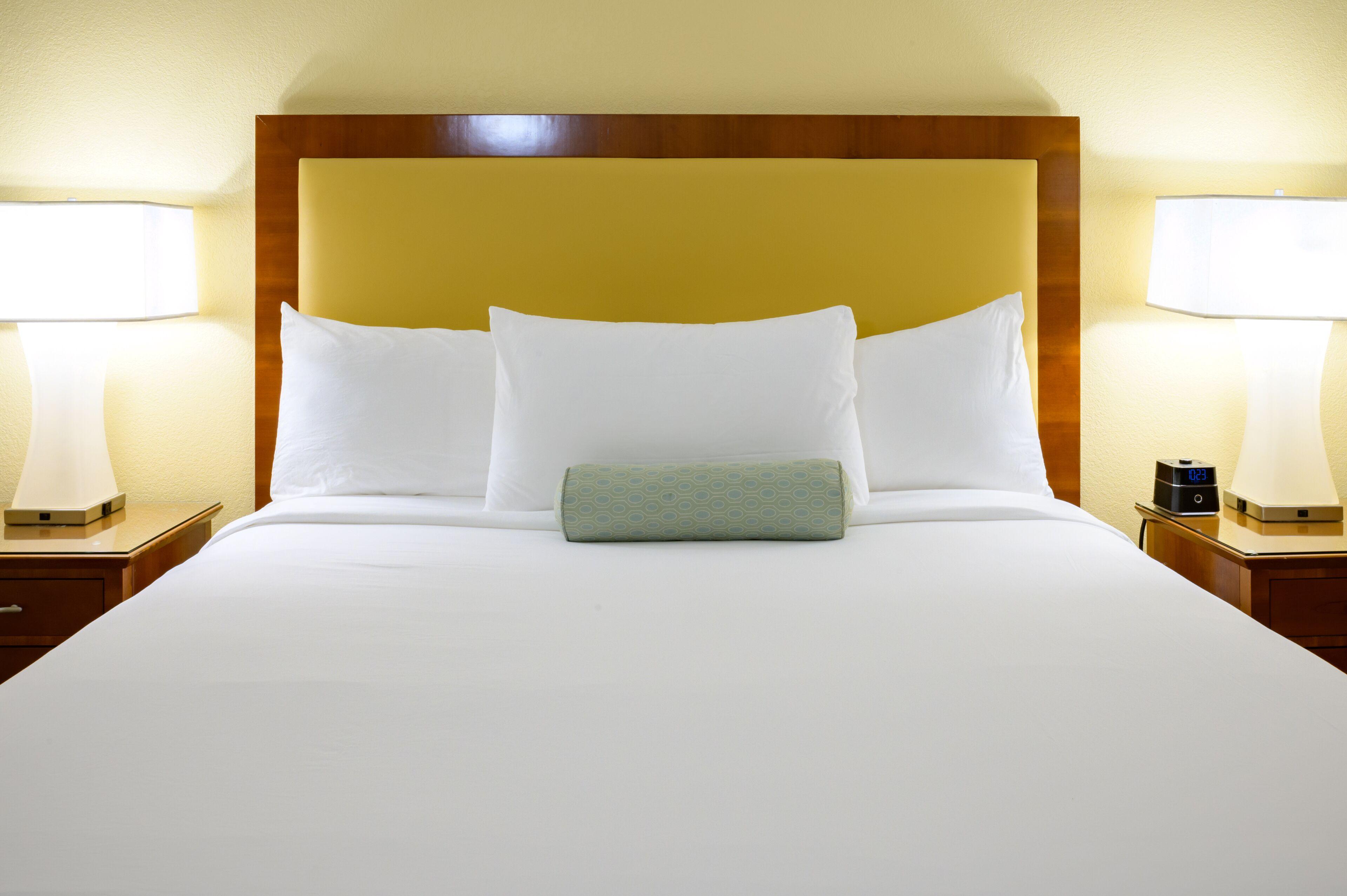 Airtel Plaza Hotel 3*