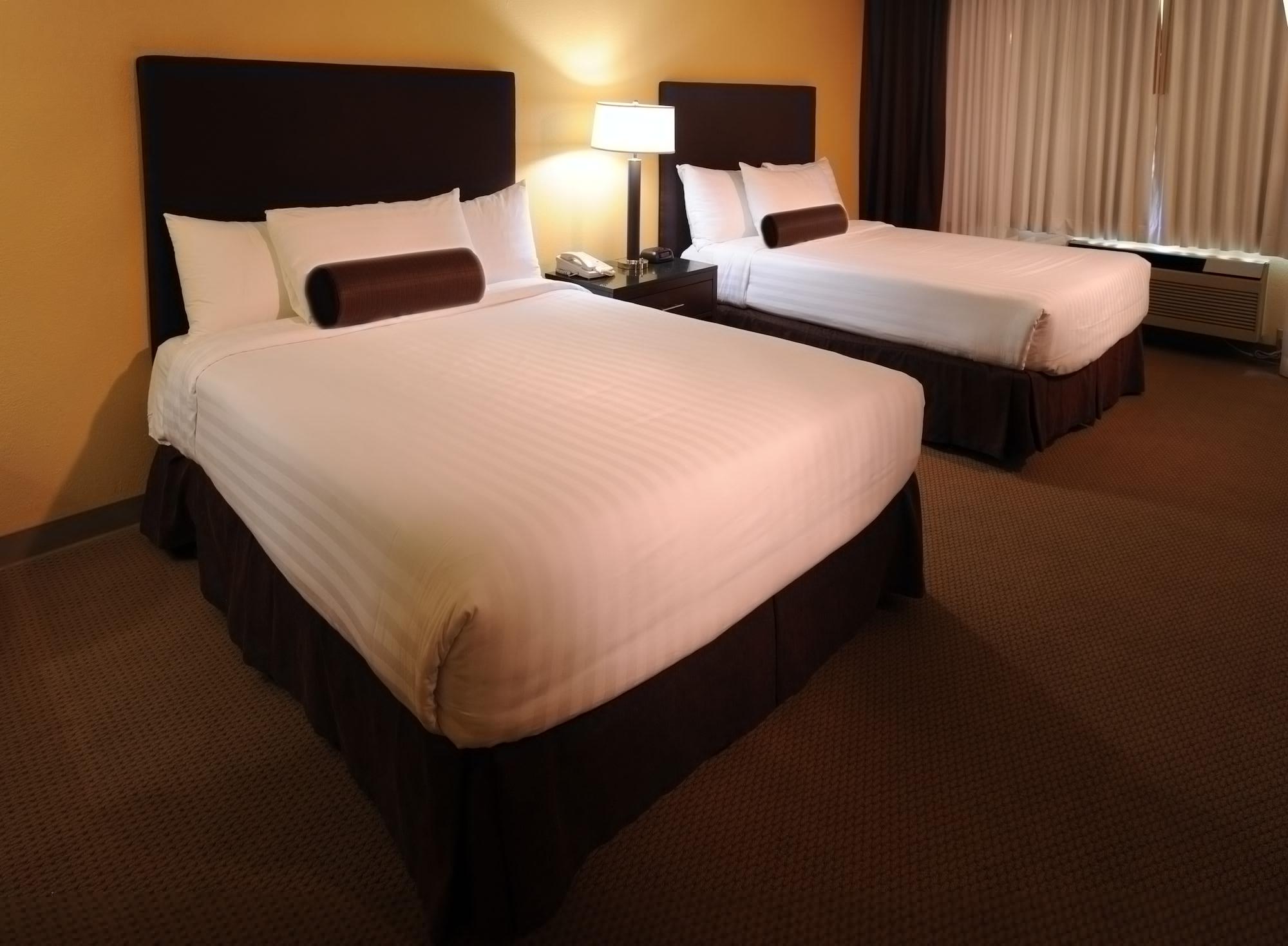 Hotel Airtel Plaza