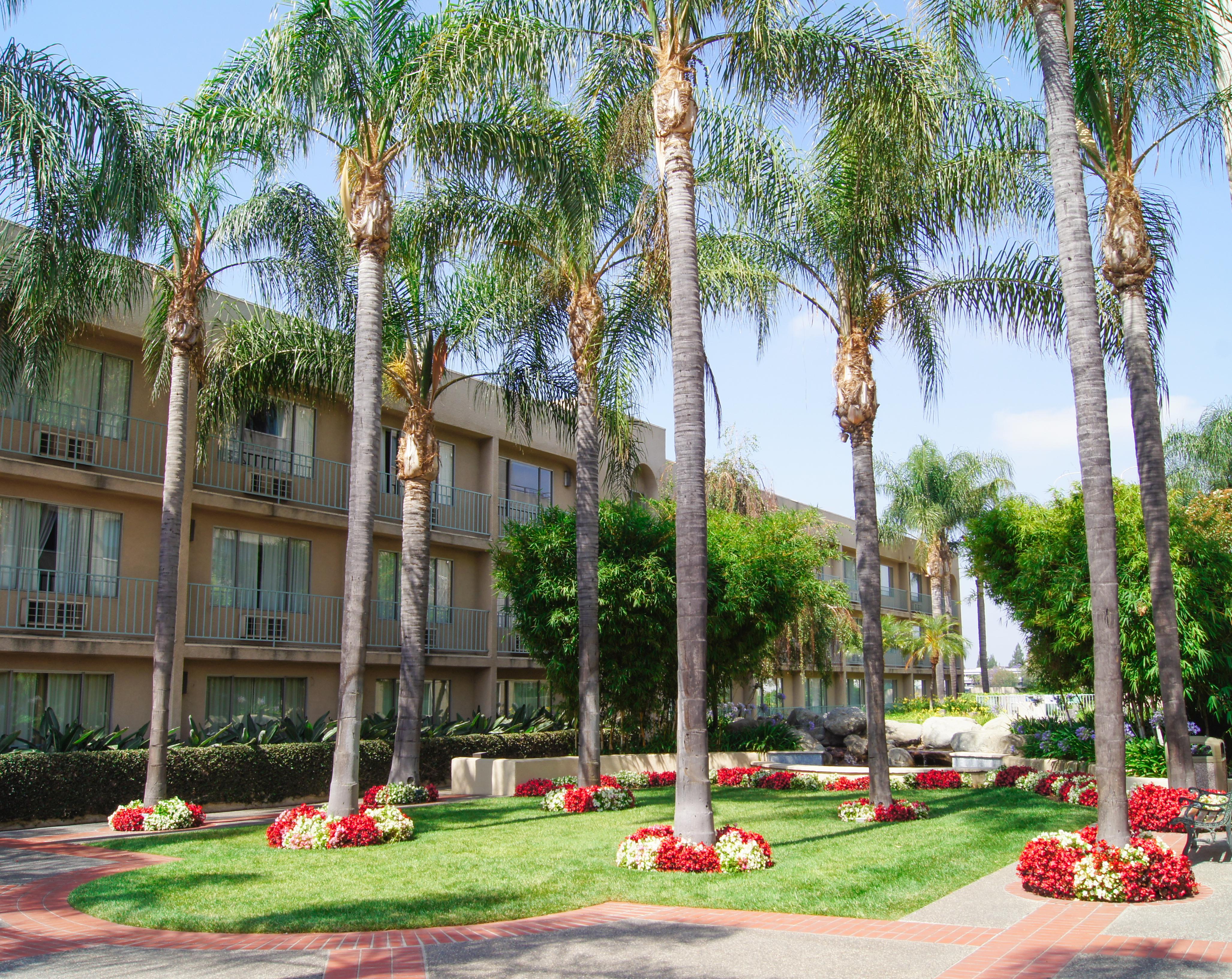 Airtel Plaza Los Angeles